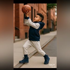 Troy x London boys 2pc hoodie set Size 4T